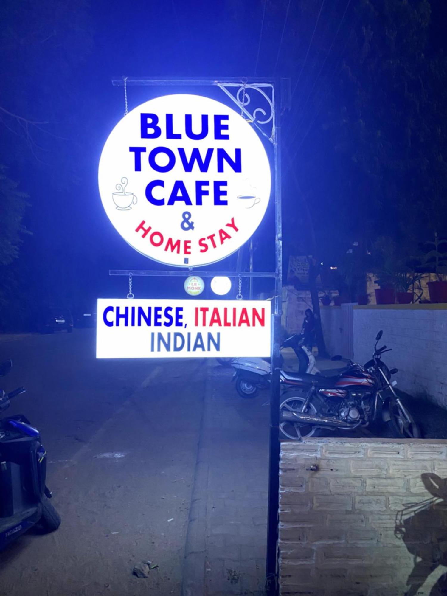 Blue Town Hostel & Cafe Jodhpur  Exteriör bild